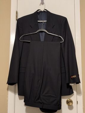 Men's Black Two-Piece Suit Blazer & Trousers